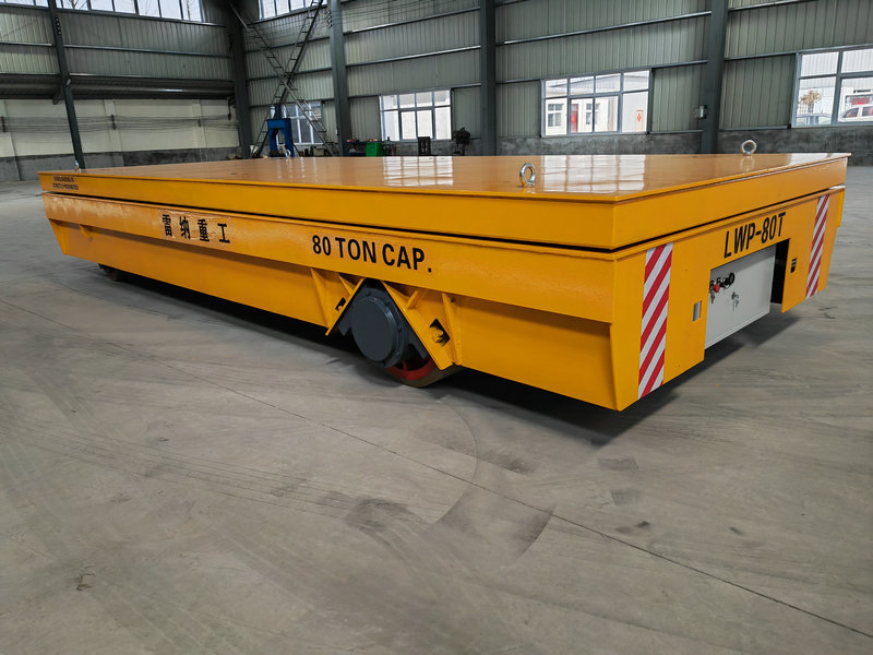 80 Ton Heavy Duty Hydraulic Lifting Trackless Kereta