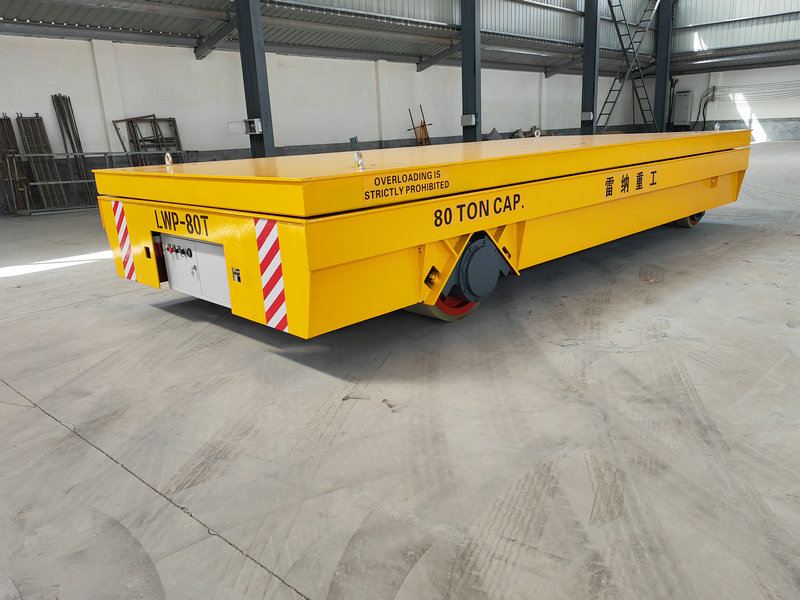 80 Ton Heavy Duty Hydraulic Lifting Trackless Kereta