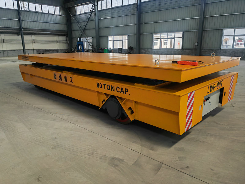 80 Ton Heavy Duty Hydraulic Lifting Trackless Kereta