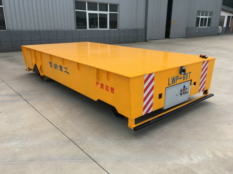 Penggerak Enjin 60T Elektrik Trackless Transfer Wagon