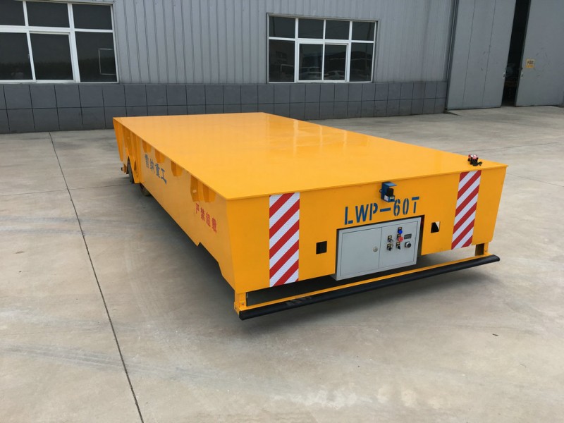 Penggerak Enjin 60T Elektrik Trackless Transfer Wagon